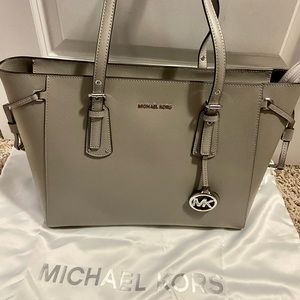 Michael Kors Large Voyager Pearl Gray Tote! New with tags!